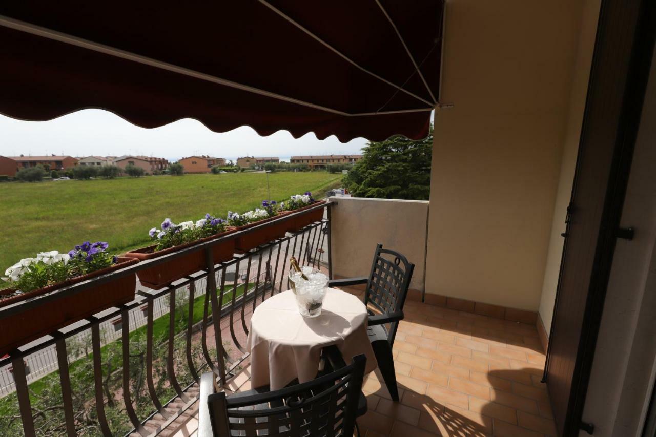 Hotel Da Roberto Lazise Exterior foto