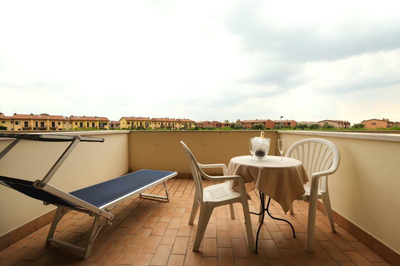 Hotel Da Roberto Lazise Exterior foto